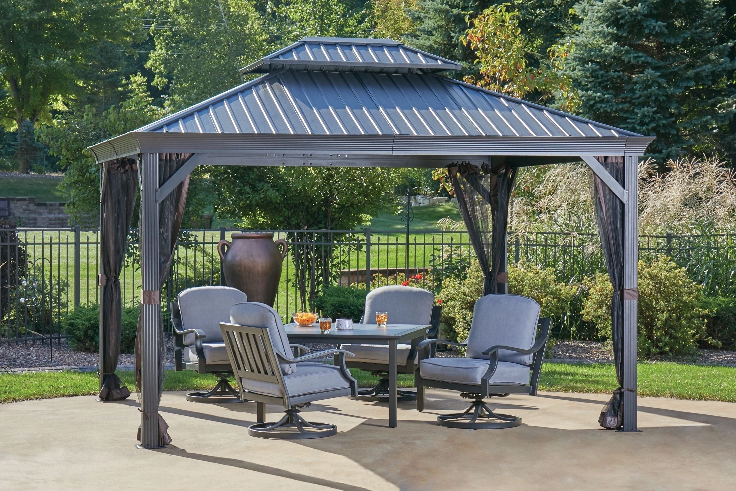 What is the Best Gazebo for Living in the Midwest – Shade N' Shelters